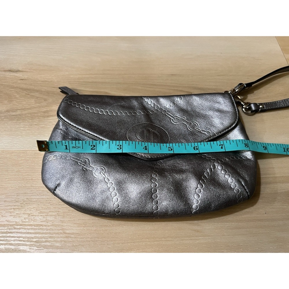 Coach Y2K Silver Leather Chain Emblem Embossed Wristlet Hangtag Purple Interior‎ - Picture 10 of 11
